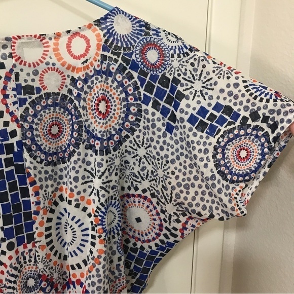 3/$15 Outback red geometric pattern short sleeve top - Picture 10 of 11